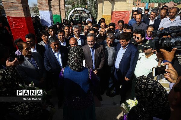 بازدید وزیر آموزش و پرورش از پروژه‌های عمرانی استان کرمان