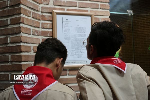 بازدید دانش آموزان پیشتاز هشتمین اردوی ملی از باغ موزه قصر