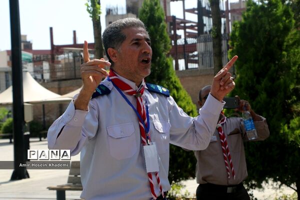 بازدید دانش آموزان پیشتاز هشتمین اردوی ملی از باغ موزه قصر