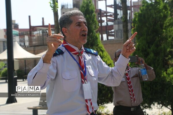 بازدید دانش آموزان پیشتاز هشتمین اردوی ملی از باغ موزه قصر