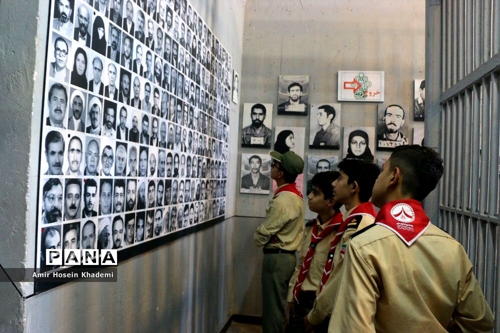 بازدید دانش آموزان پیشتاز هشتمین اردوی ملی از باغ موزه قصر
