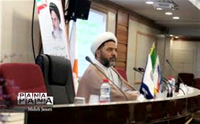 به کسانی که اقدام به با سواد شدن کنند پاداش تعلق می گیرد