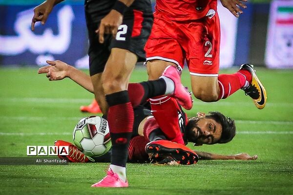 دیدار تیم های پرسپولیس و فولاد خوزستان