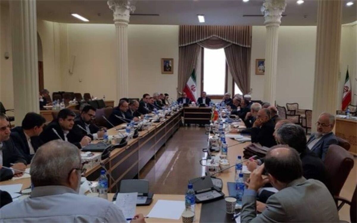 لزوم تلاش همه سفرای جمهوری اسلامی ایران برای تقویت مدارس خارج از کشور