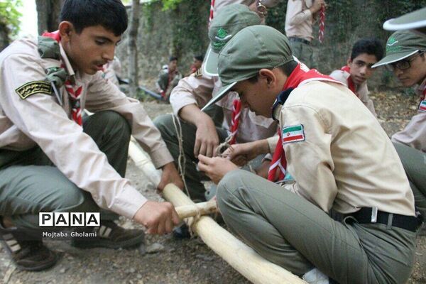 آزمون  ساخت پروژه ساخت باچوب طناب  توسط پیشتازان