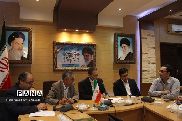 نشست شوراها و دهیاران شهرستان تبریز