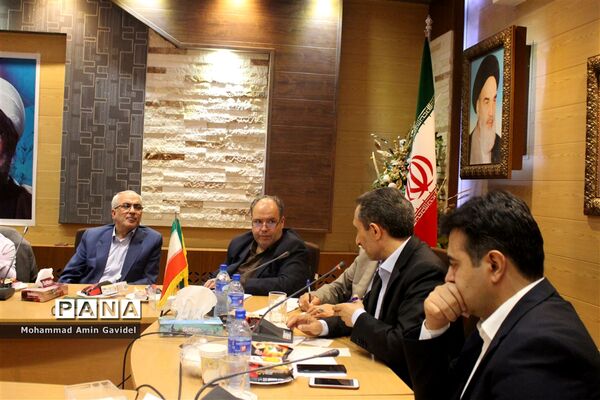 نشست شوراها و دهیاران شهرستان تبریز