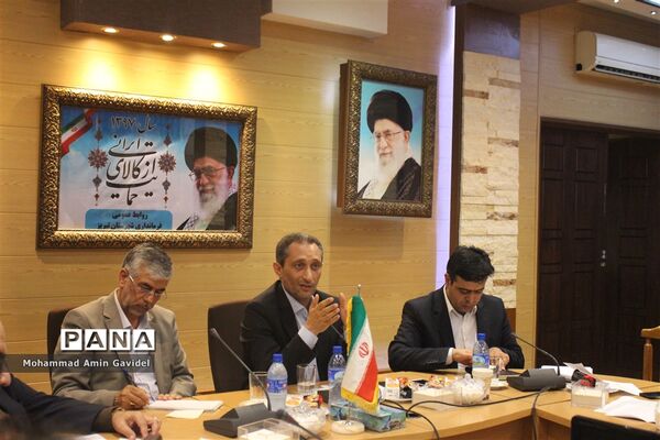 نشست شوراها و دهیاران شهرستان تبریز