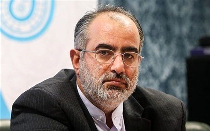 واکنش حسام‌الدین آشنا به حضور روحانی در مجلس