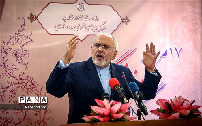 ظریف: امروز روز برگرداندن تحریم‌هاست، هیچ اتفاقی هم نمی‌افتد