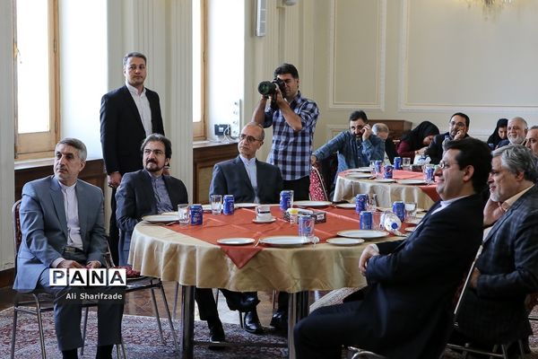 نشست وزارت امور خارجه با اصحاب رسانه به مناسبت روز خبرنگار