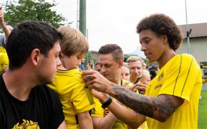 هافبک تیم ملی بلژیک با دورتموند 4 ساله بست