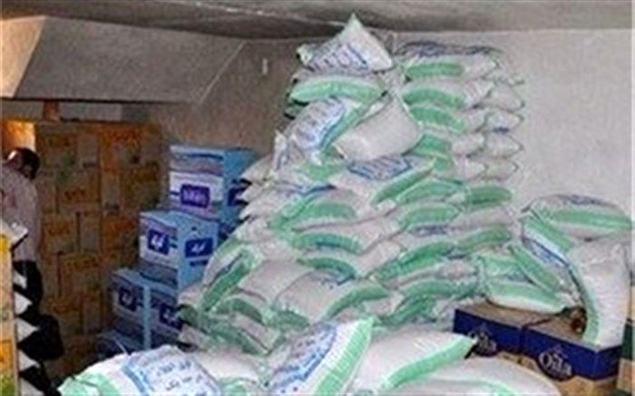 پلمپ انبار ارزاق عمومی احتکار شده در مراغه