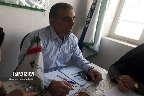 نشست هم اندیشی مدرسین برای اجرای اردوی آمادگی پیشتازان دختر در کرمانشاه