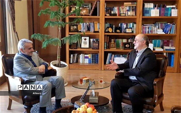 استاندار البرز: تسریع در اجرای پروژه‌های حمل و نقل و راه‌سازی از مطالبات استان البرز و گره‌گشای معضلات ترافیکی منطقه است