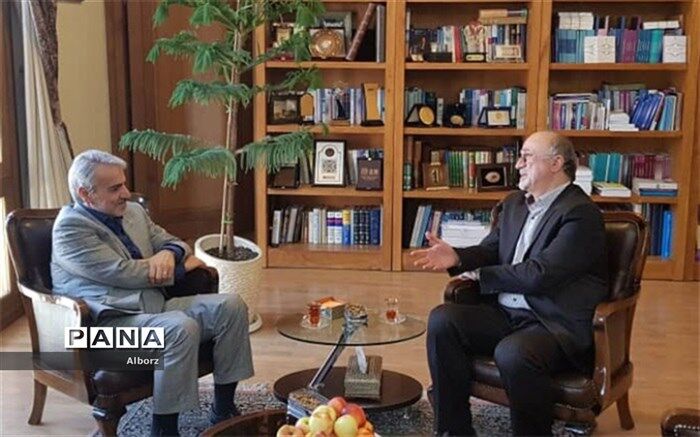 استاندار البرز: تسریع در اجرای پروژه‌های حمل و نقل و راه‌سازی از مطالبات استان البرز و گره‌گشای معضلات ترافیکی منطقه است