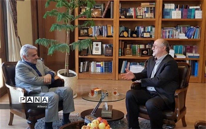 استاندار البرز: تسریع در اجرای پروژه‌های حمل و نقل و راه‌سازی از مطالبات استان البرز و گره‌گشای معضلات ترافیکی منطقه است