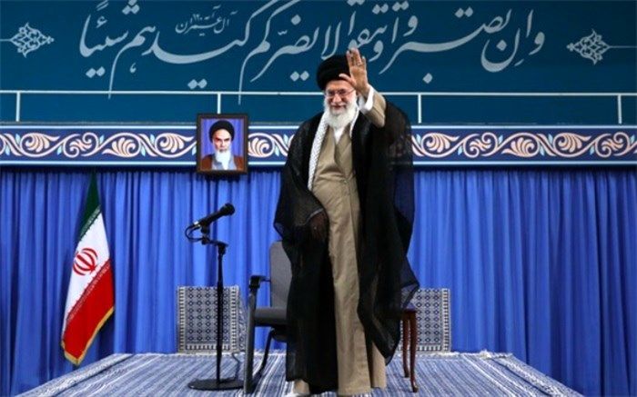 رهبر انقلاب: دولت باید سرکار بماند و با قدرت، وظایف خود را در حل مشکلات انجام دهد
