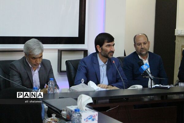 مراسم تکریم و معارفه معاون پژوهش و برنامه ریزی اداره کل آموزش و پرورش سیستان و بلوچستان