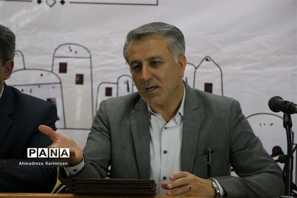 نشست خبری نخستین جشنواره روستا ها و عشایر کتاب خوان فارس