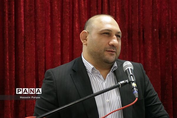 نشست هم‌اندیشی با خبرنگاران حوزه خیرین مدرسه ساز