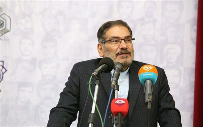 شمخانی: جنگ اقتصادی امروز  با میدان‌داری آمریکا در حال انجام است