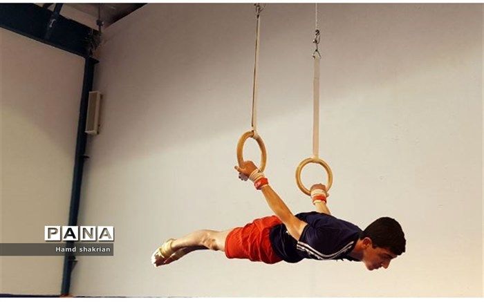 دانش‌آموز بجنوردی در مسابقات کشوری ژیمناستیک طلایی شد