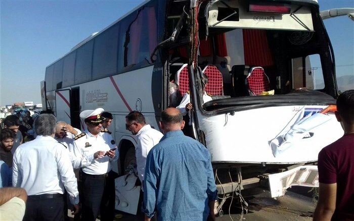 خواب آلودگی راننده اتوبوس 14 مصدوم برجای گذاشت