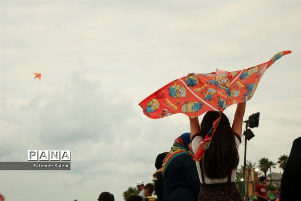 جشنواره بادبادک‌ها در محمودآباد