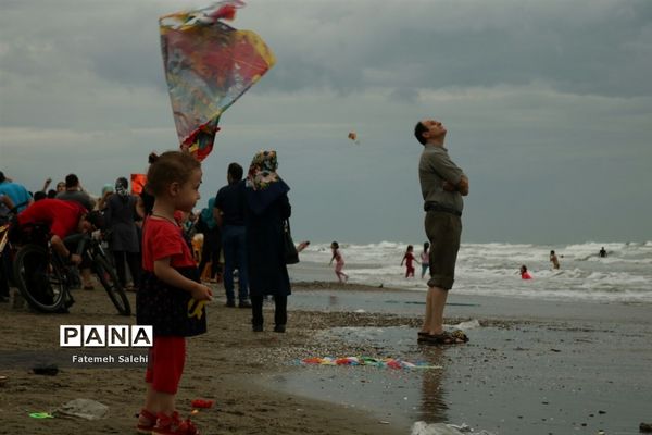 جشنواره بادبادک‌ها در محمودآباد