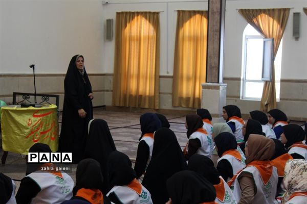 پیش اردوی پیشتازان دختر استان قم