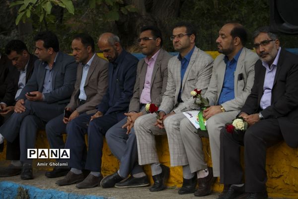 آیین استقبال دانش‌آموزان دختر شرکت‌کننده در سی و ششمین جشنواره فرهنگی، هنری سراسر کشور