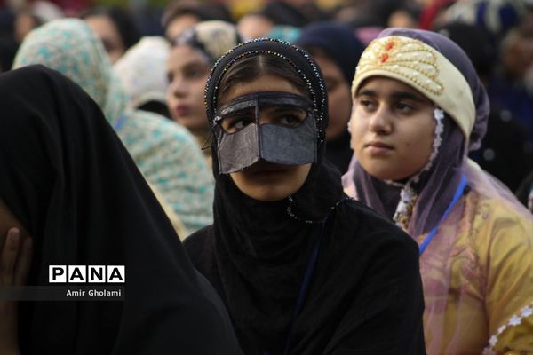 آیین استقبال دانش‌آموزان دختر شرکت‌کننده در سی و ششمین جشنواره فرهنگی، هنری سراسر کشور