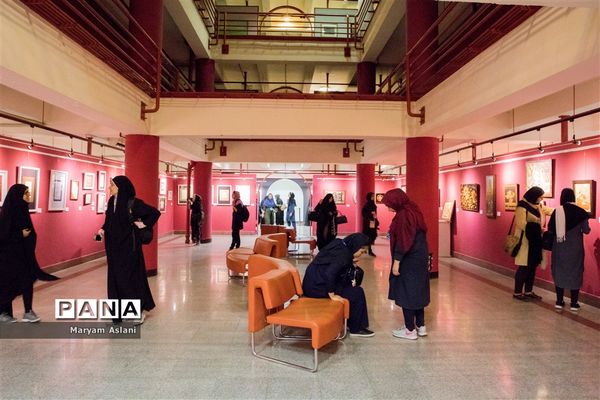 آیین گشایش نمایشگاه هنرهای دستی تجسمی دانش آموزان دختر سراسر کشور