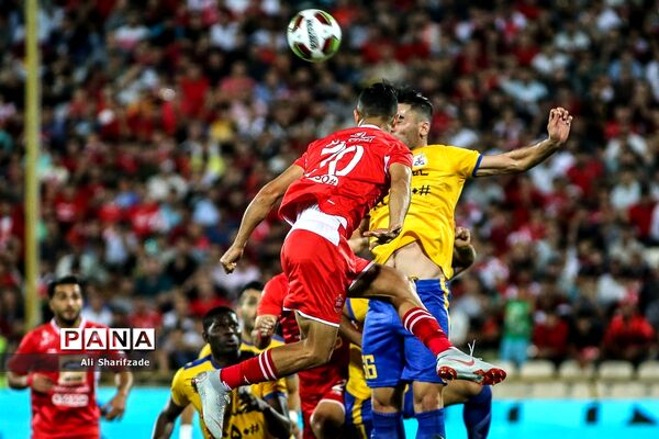 دیدار تیم‎های  پرسپولیس تهران و نفت مسجد سلیمان