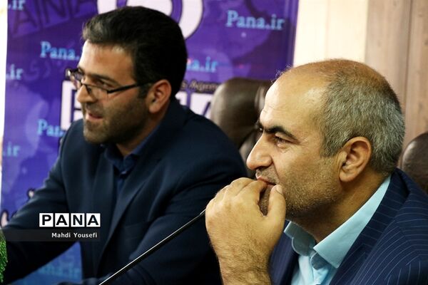 نشست صمیمی خبرنگاران پانا با مدیر کل آموزش و پرورش آذربایجان شرقی به مناسبت روز خبرنگار