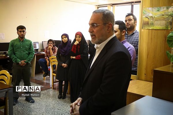 بازدید وزیر آموزش و پرورش از باشگاه خبرنگاران جوان