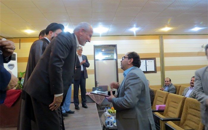 آموزش و پرورش محمودآباد دستگاه برتر حوزه سلامت وبهداشت شهرستان شد