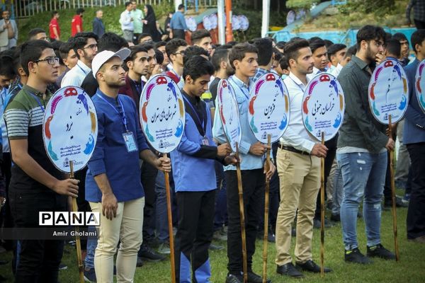 آیین استقبال دانش آموزان پسر شرکت کننده در سی و ششمین جشنواره فرهنگی، هنری سراسر کشور