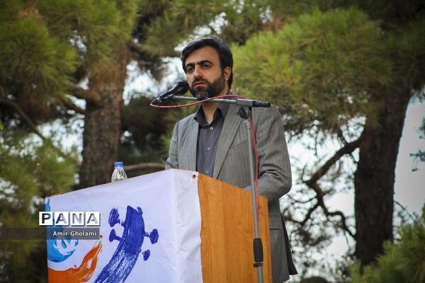 آیین استقبال دانش آموزان پسر شرکت کننده در سی و ششمین جشنواره فرهنگی، هنری سراسر کشور