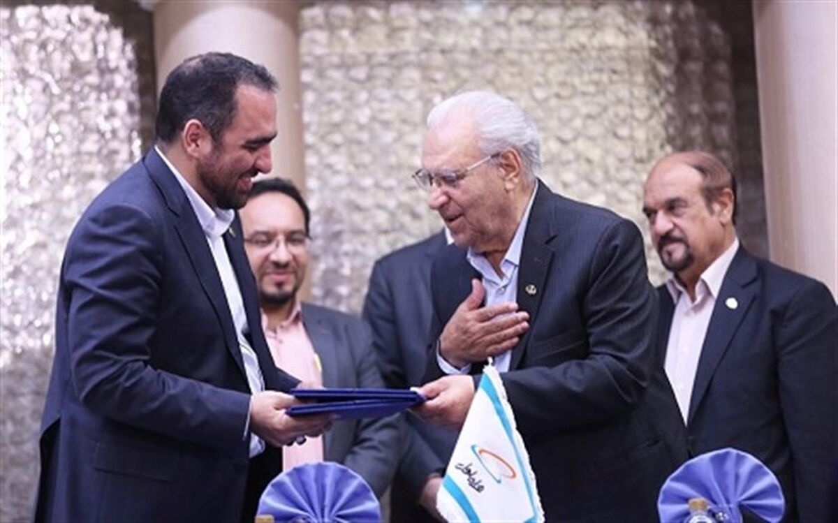 همراه اول به جمع خیران مدرسه‌ساز پیوست