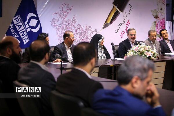بازدید وزیر آموزش و پرورش از خبرگزاری پانا به مناسبت روز خبرنگار