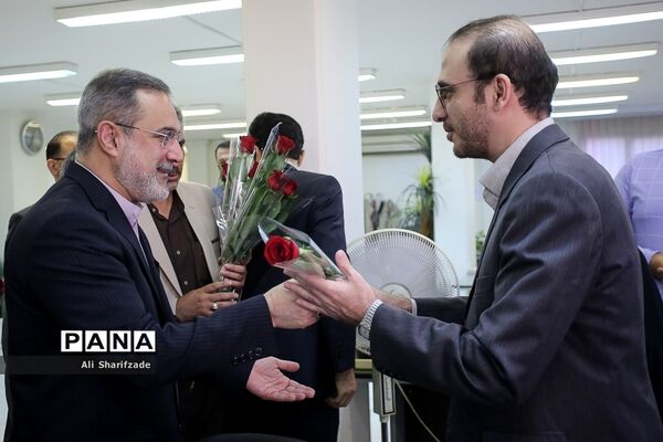 بازدید وزیر آموزش و پرورش از خبرگزاری پانا به مناسبت روز خبرنگار
