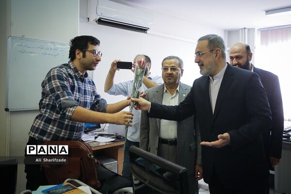 بازدید وزیر آموزش و پرورش از خبرگزاری پانا به مناسبت روز خبرنگار