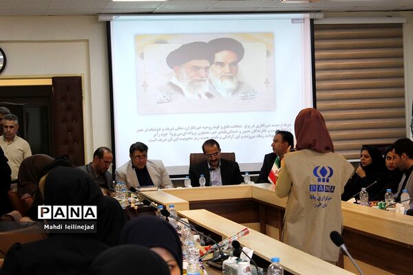 نشست خبری مدیرکل آموزش و پرورش البرز همراه با تقدیر از اصحاب رسانه استان