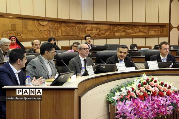 حضور سفیر اتریش در شورای شهر یزد