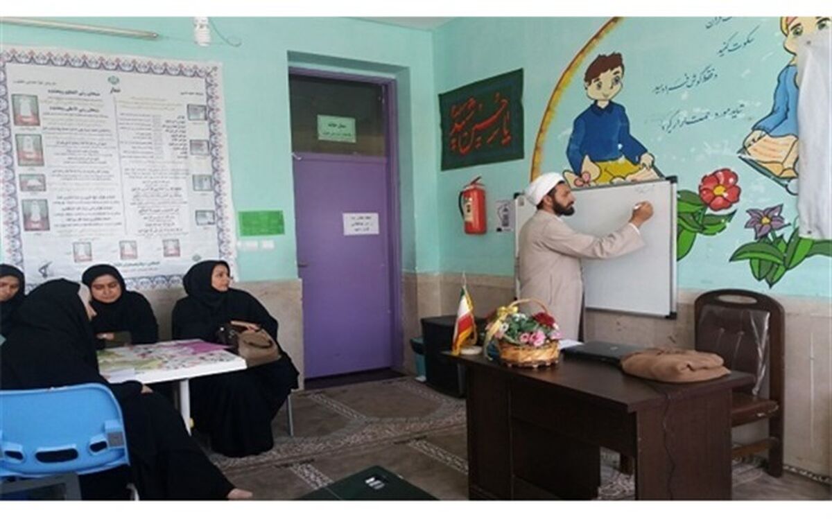 دوره آموزش عملی «نماز کلید بهشت» برگزار شد