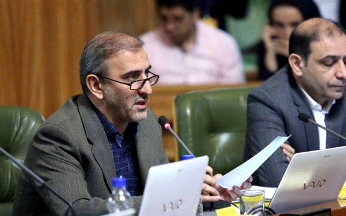 ۵۰ درصد اتوبوس‌های سامانه ۵ اتوبوسرانی در توقفگاه متوقف هستند