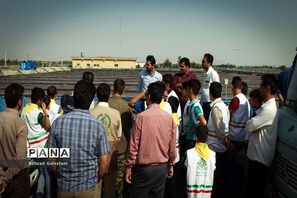 بازدید دانش آموزان پیشتاز سازمان دانش آموزی از تصفیه خانه فاضلاب  و دریاچه ارومیه