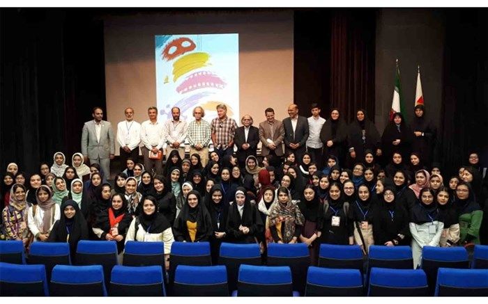 کارگاه آموزشی برای برگزیدگان بخش ادبی و پژوهشی جشنواره فرهنگی و هنری برگزار شد